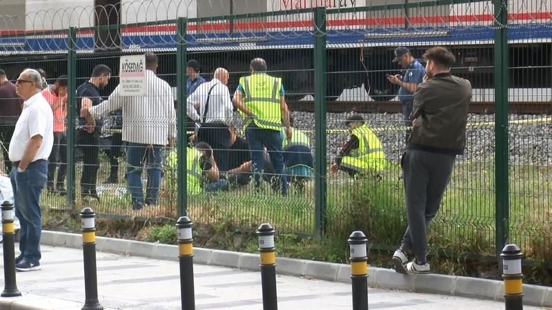 Marmaray hattında çalışan işçi tren çarpması sonucu hayatını kaybetti